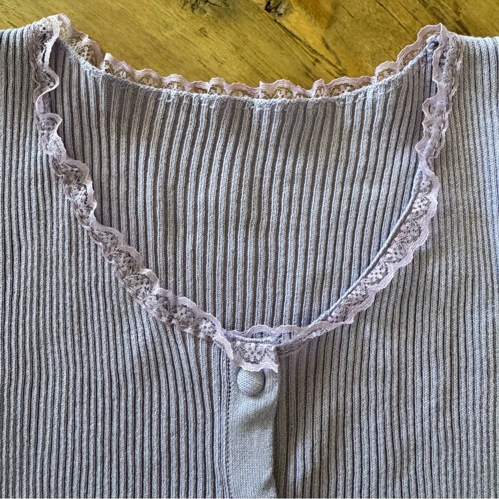 Lavender Crop Top Ribbed Button-Up Top - Picture 5 of 7
